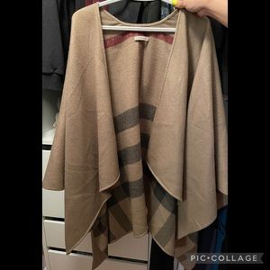 BURBERRY CASHMERE CAPE